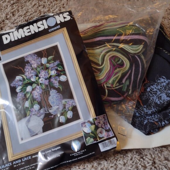 Dimensions crewel embroidery kit - Lilacs and Lace - Picture 1 of 2